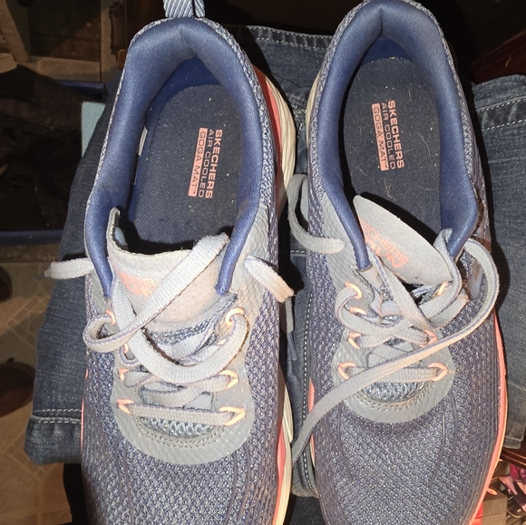 Sketchers Air cooled Goga Mat Max Cushion shoe - Picture 5 of 5